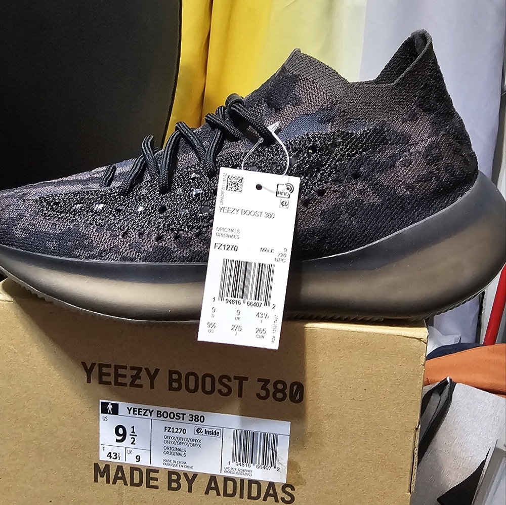 Yeezy 380 9.5